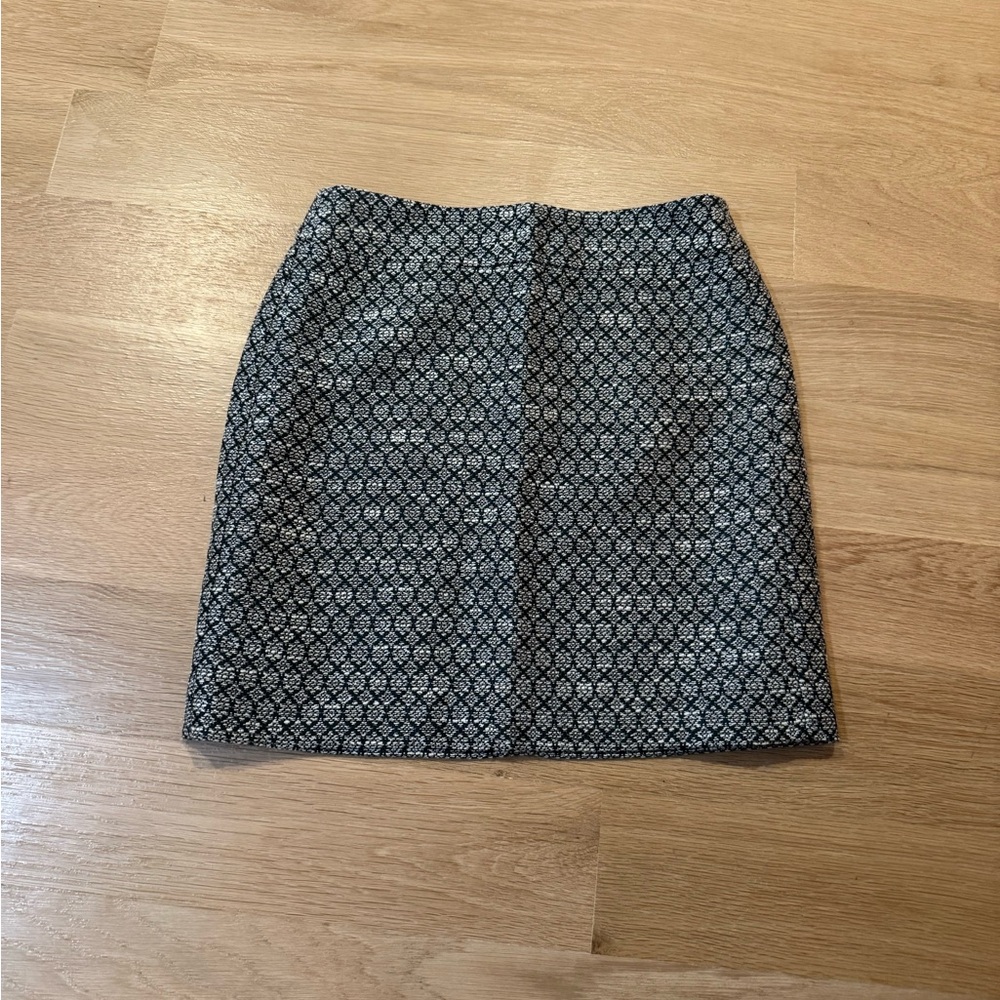 LOFT Geometric Mini Skirt 00P